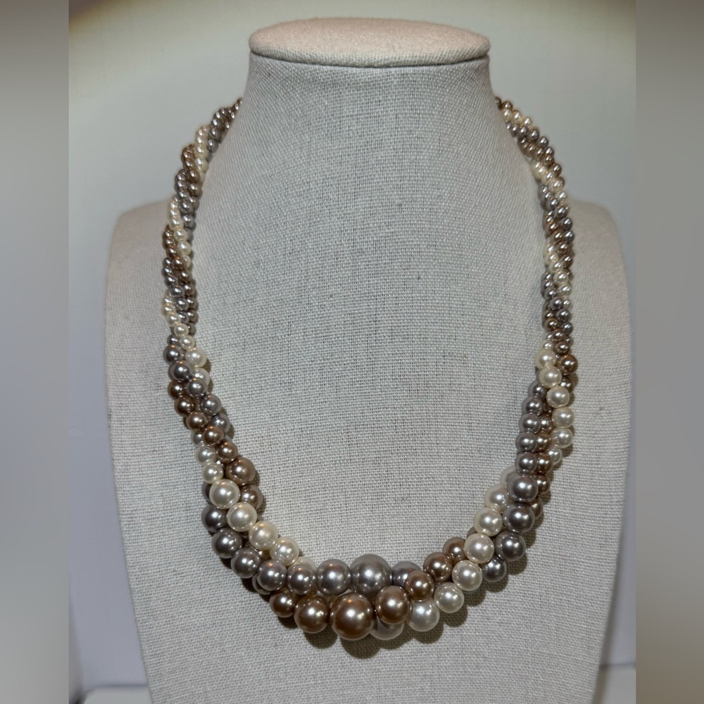 🤍 Twisted Multi-Strand Pearl Necklace 🤍